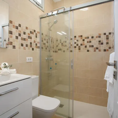 Nelale Apartment *